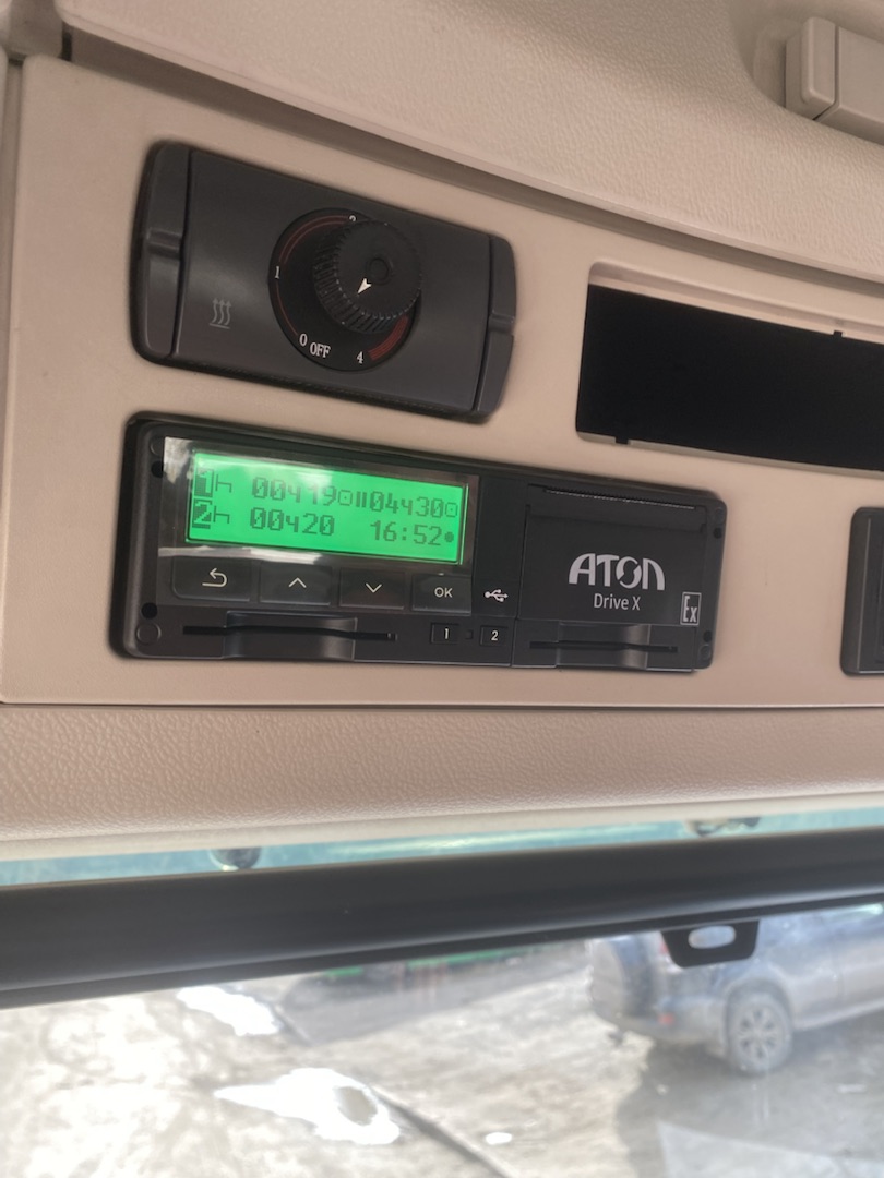 Установка тахографа Atol Drive X на Foton Auman Установка тахографа Atol Drive X на Foton Auman